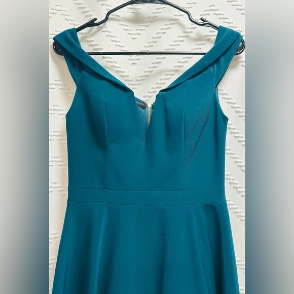 Xscape Dresses & Skirts - Xscape Teal Off the Shoulder Dress Size 4